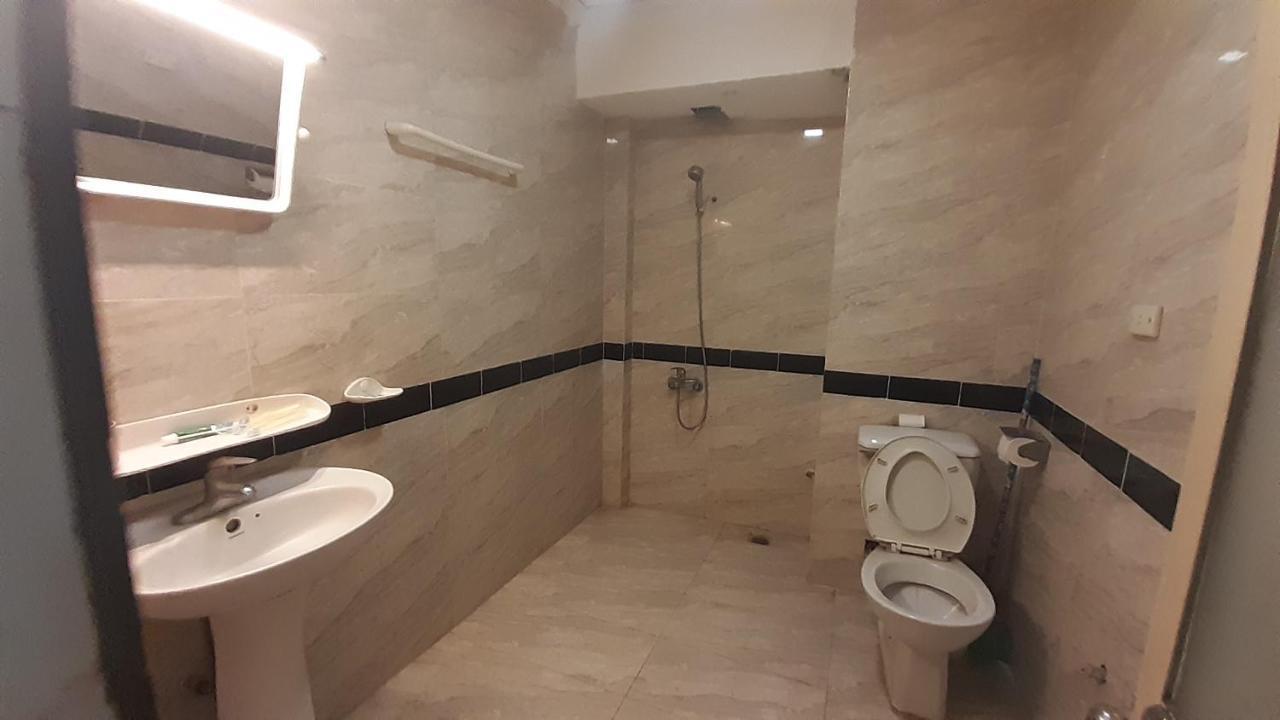 Oyo 681 Hoang Lan Guesthouse Hanoi Zewnętrze zdjęcie
